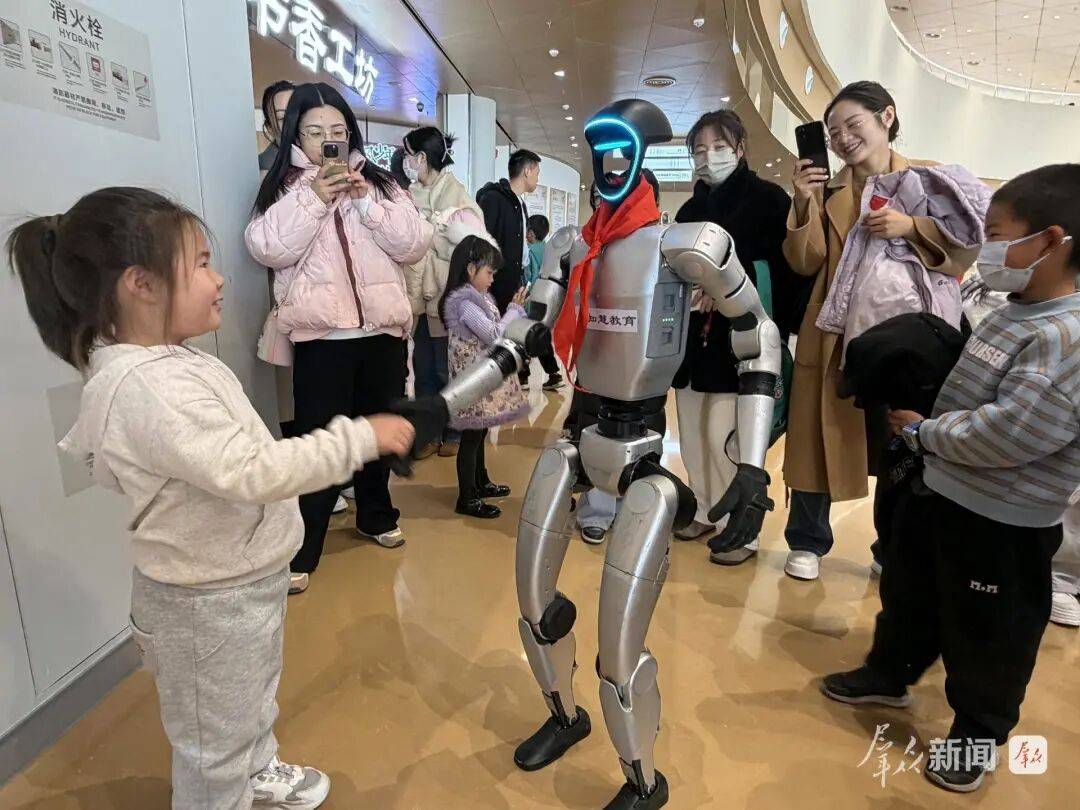 大地标一周年让年味更有文化味瓦力棋牌游戏春节好去处！这两(图2)